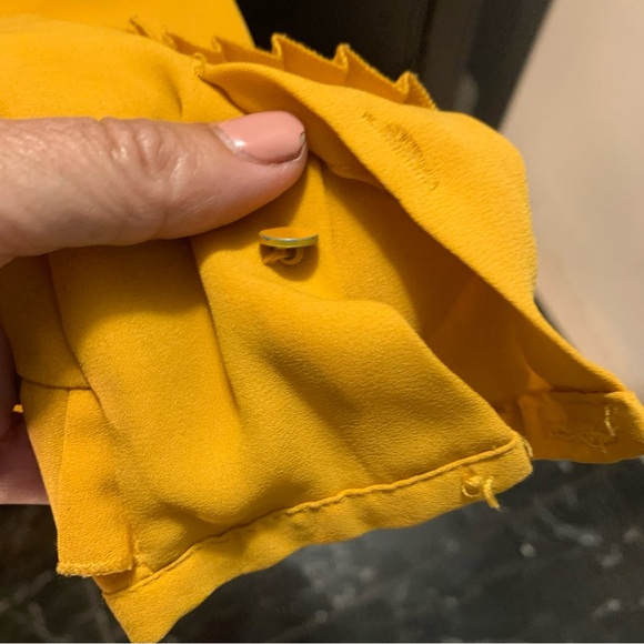 Warehouse mustard yellow shift pleated hem dress UK size 6. US 2. SKU I6 - Picture 6 of 14